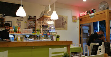 Hamburguesería Bocateria Cafe Bar km 0