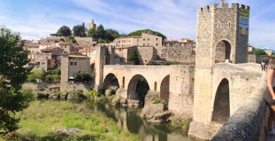 Besalú doner kebab y pizzeria