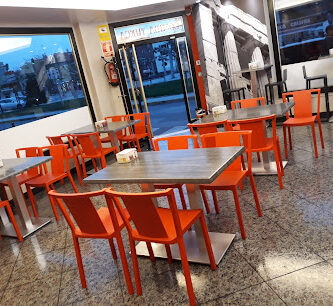 Tres Reyes Doner Kebab Pizzeria Venta De Baños